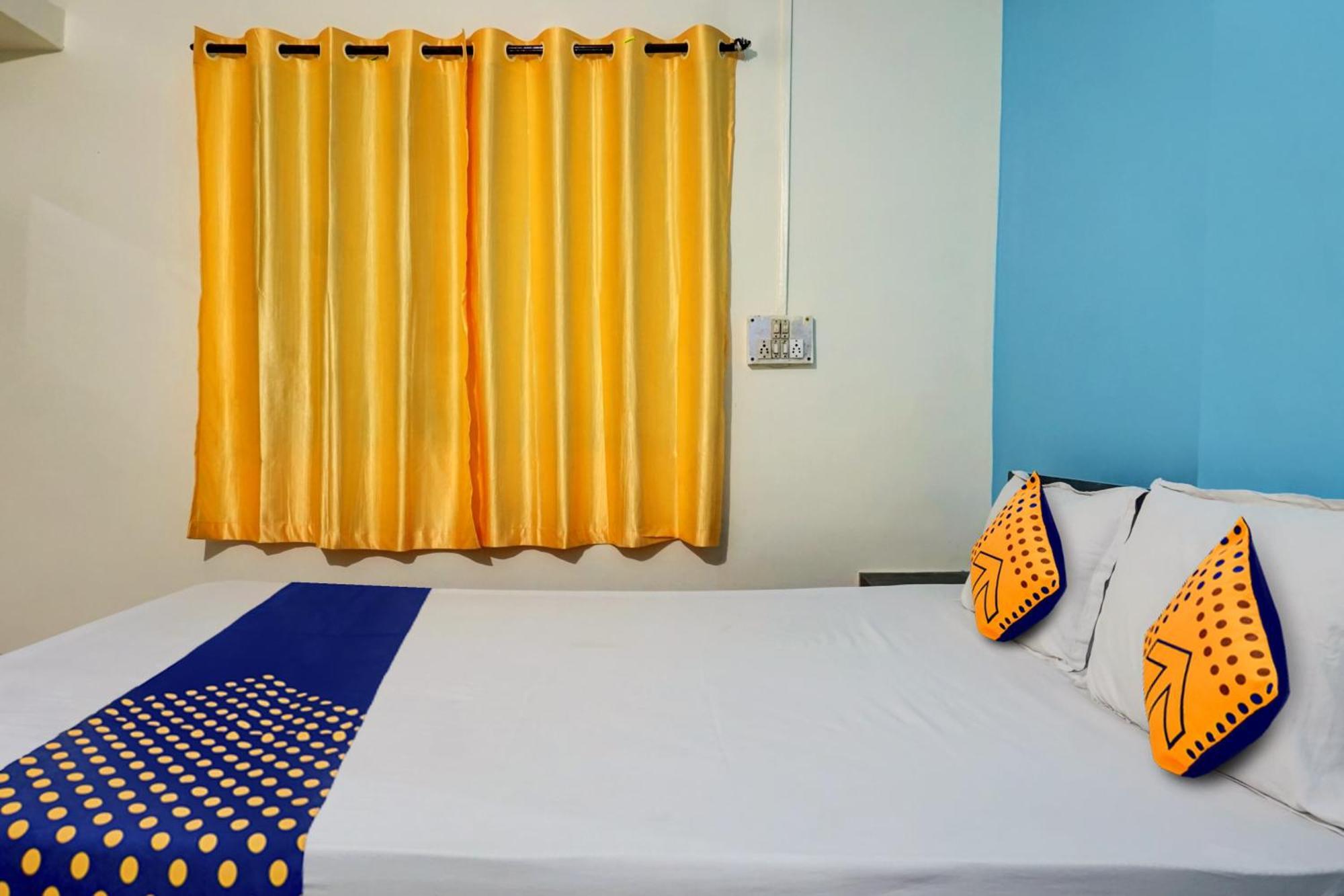 Spot On Samadhan Lodge Πούνε Εξωτερικό φωτογραφία